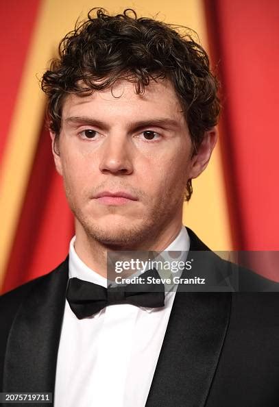 evan peters oscars 2024|What EVERYONE Wore To The Vanity Fair Afterparty .